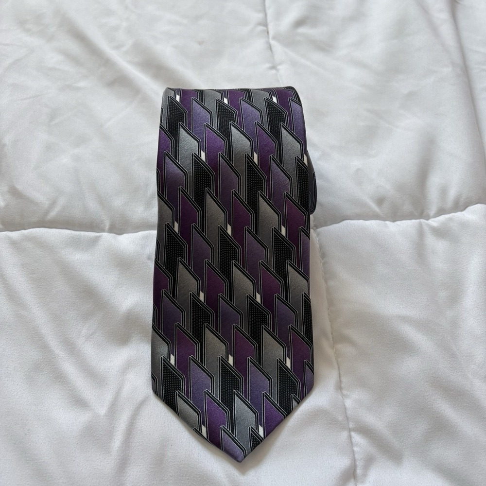 Beverly Hills‎ Polo Club Mens 100% Silk Tie Necktie Designer Luxury Purple